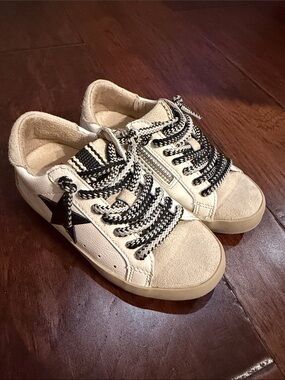 ShuShop Cream Sneakers with Black Star Accent